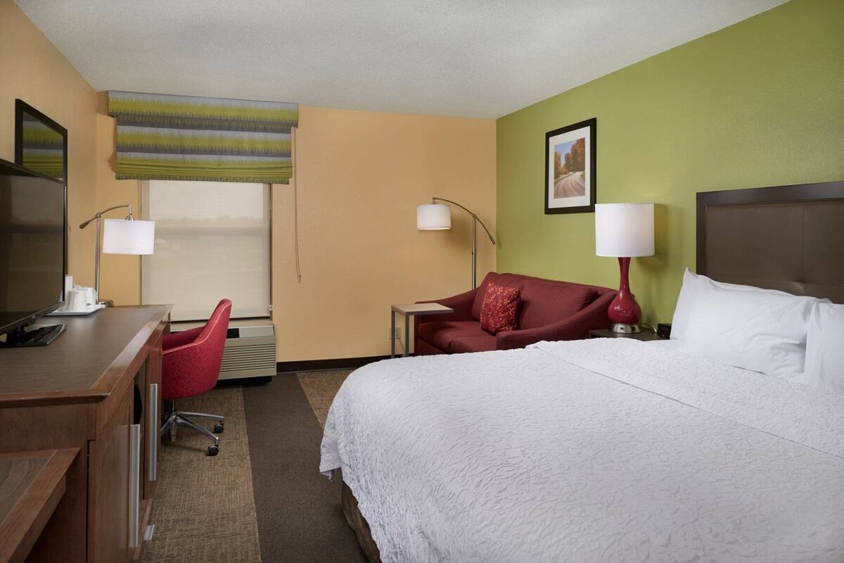 In-room safe, desk, iron/ironing board, WiFi (free)
