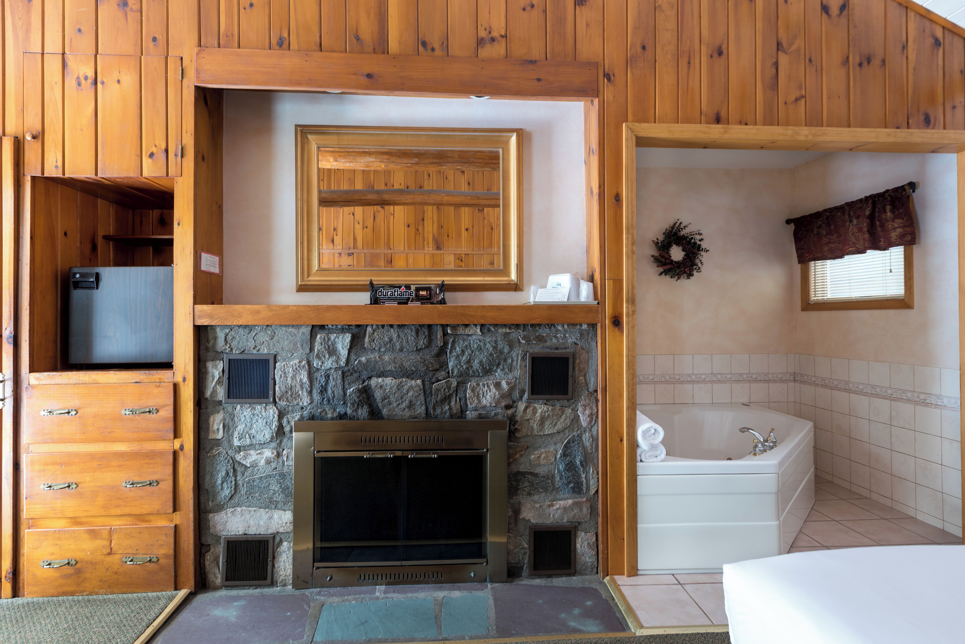 Foto - Adirondack Retreat Inn & Suites