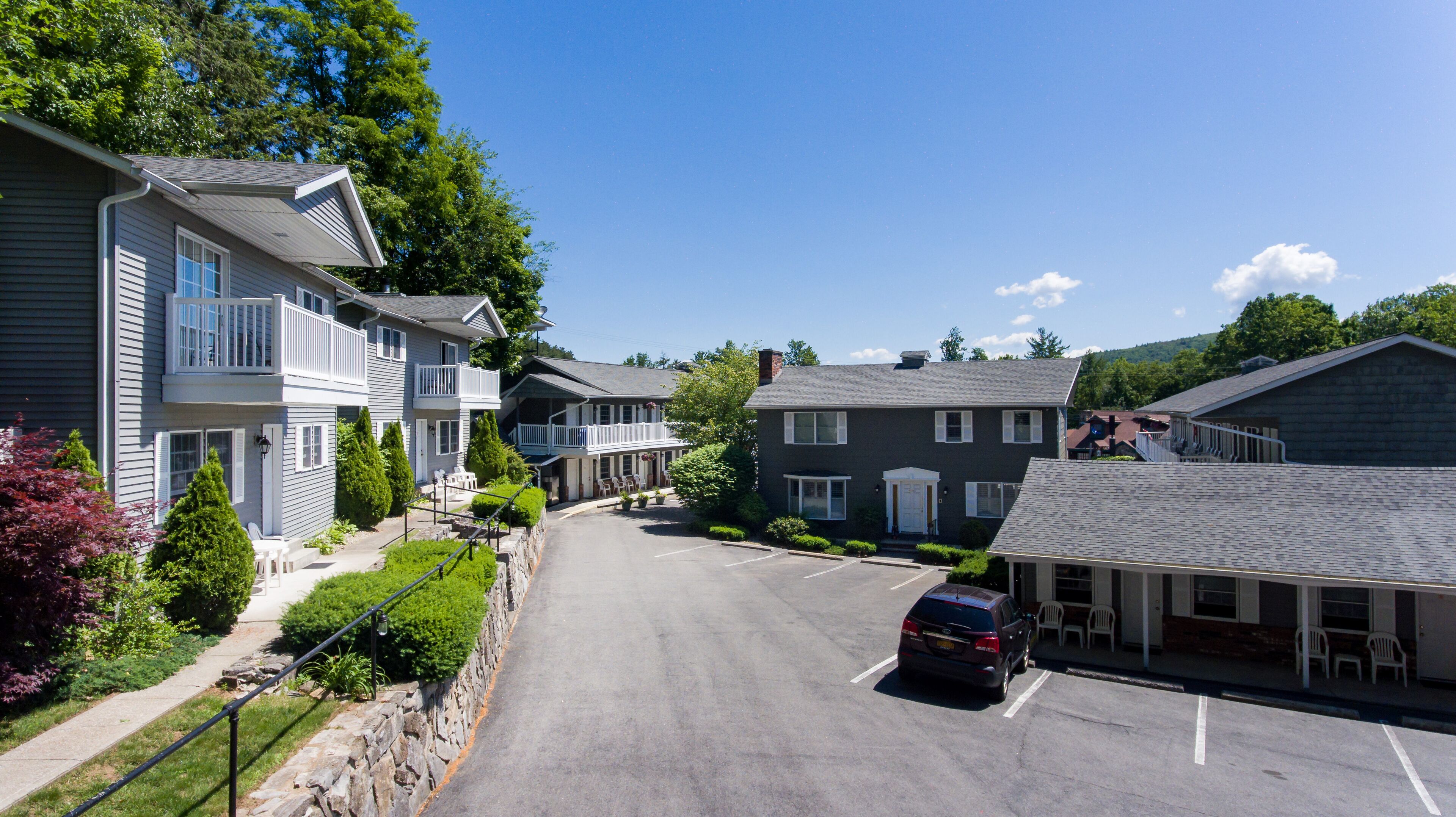 Photo - Adirondack Retreat Inn & Suites
