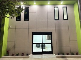 Fachada de la propiedad