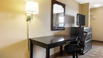 Skrivebord, skrivebord for bærbar PC og strykejern/-brett