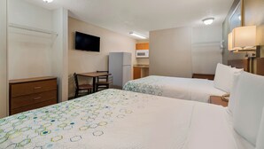 Estudio, 2 camas de matrimonio, no fumadores | Escritorio, wifi gratis, ropa de cama