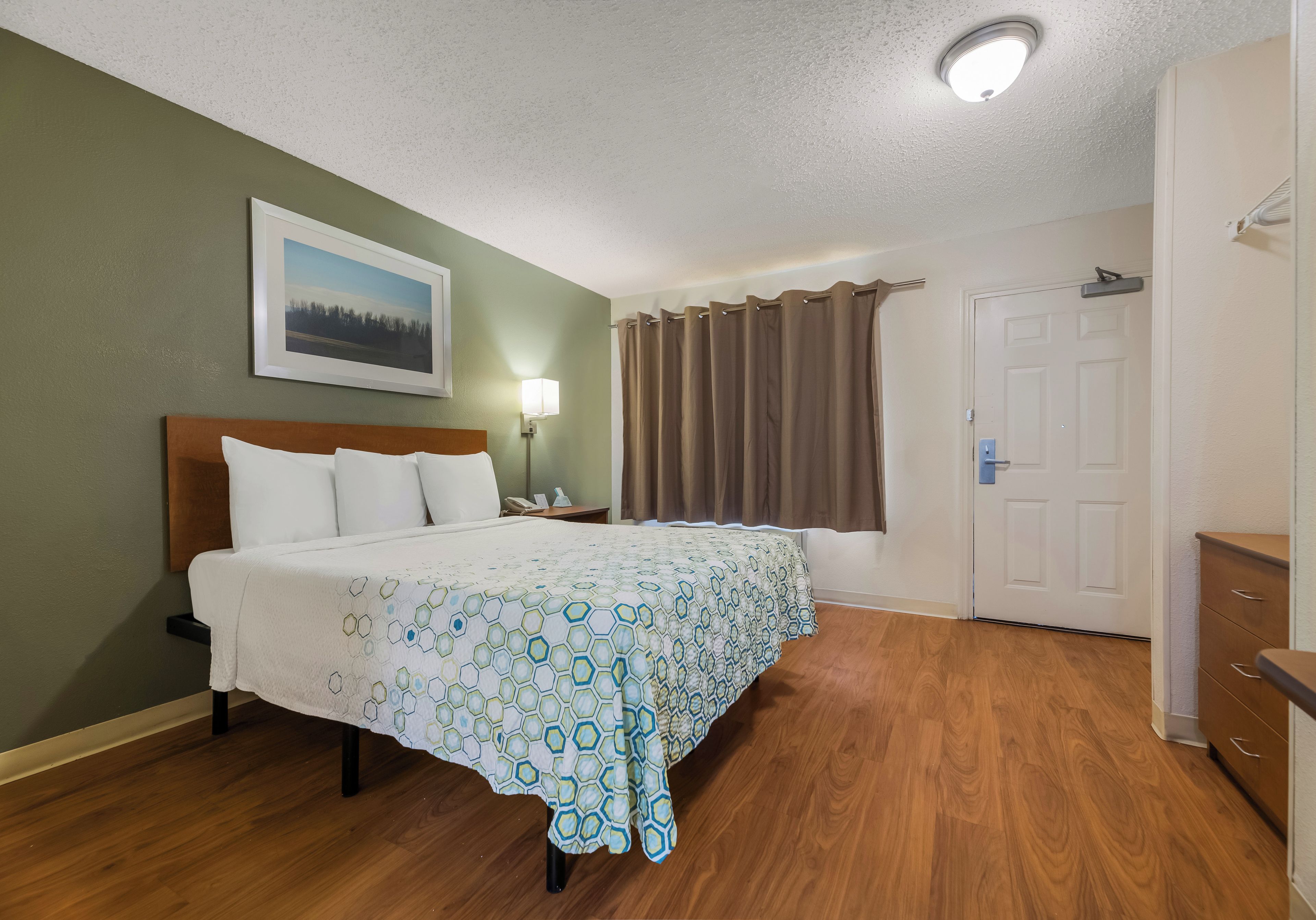 Foto - HomeTowne Studios by Red Roof Orlando - UCF Area