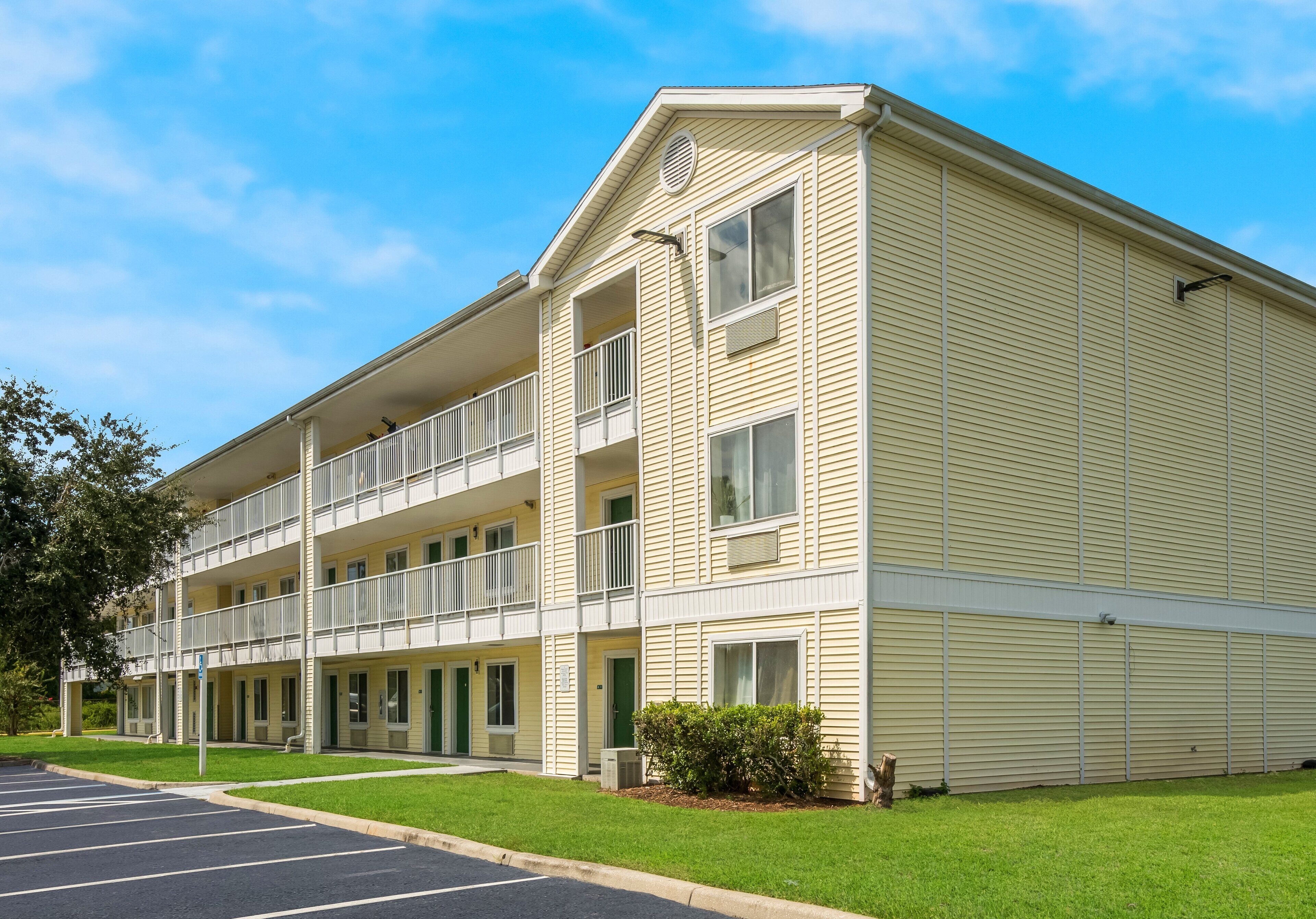 Foto - HomeTowne Studios by Red Roof Orlando - UCF Area