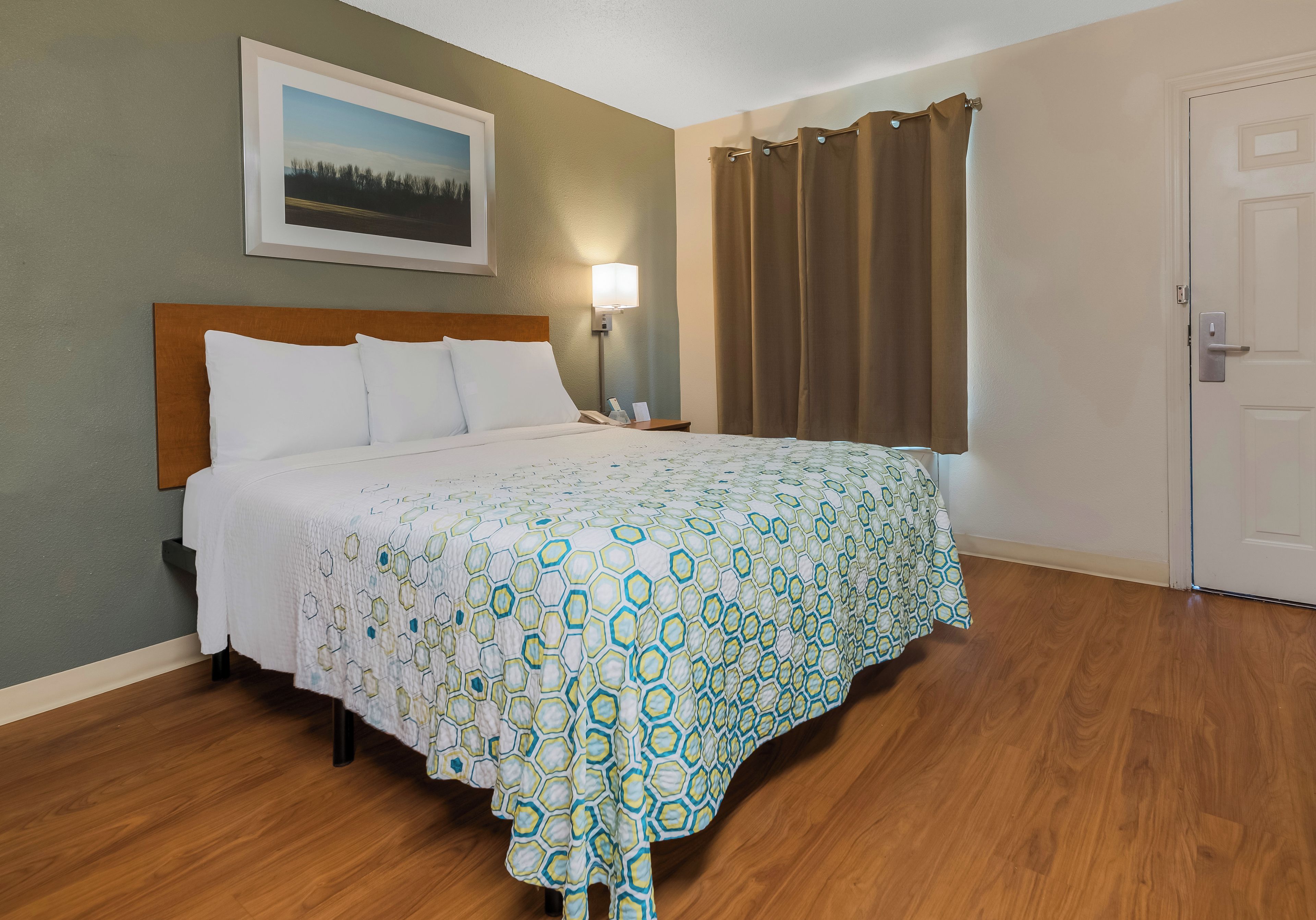 Foto - HomeTowne Studios by Red Roof Orlando - UCF Area