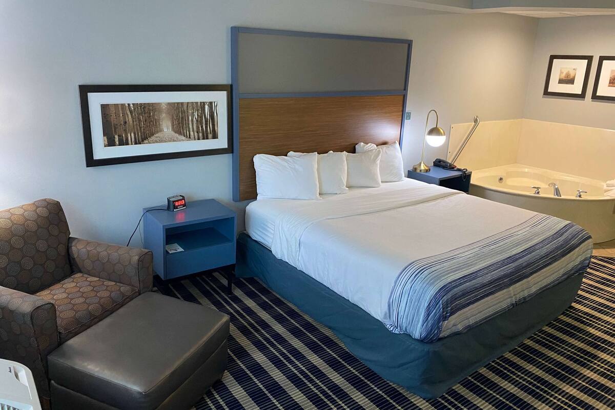 Suite, 1 Queen-Bett, barrierefrei, Nichtraucher (First Floor)