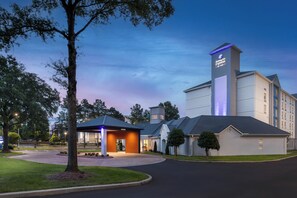 Exterior - Holiday Inn Express & Suites Memphis East by IHG (Memphis)