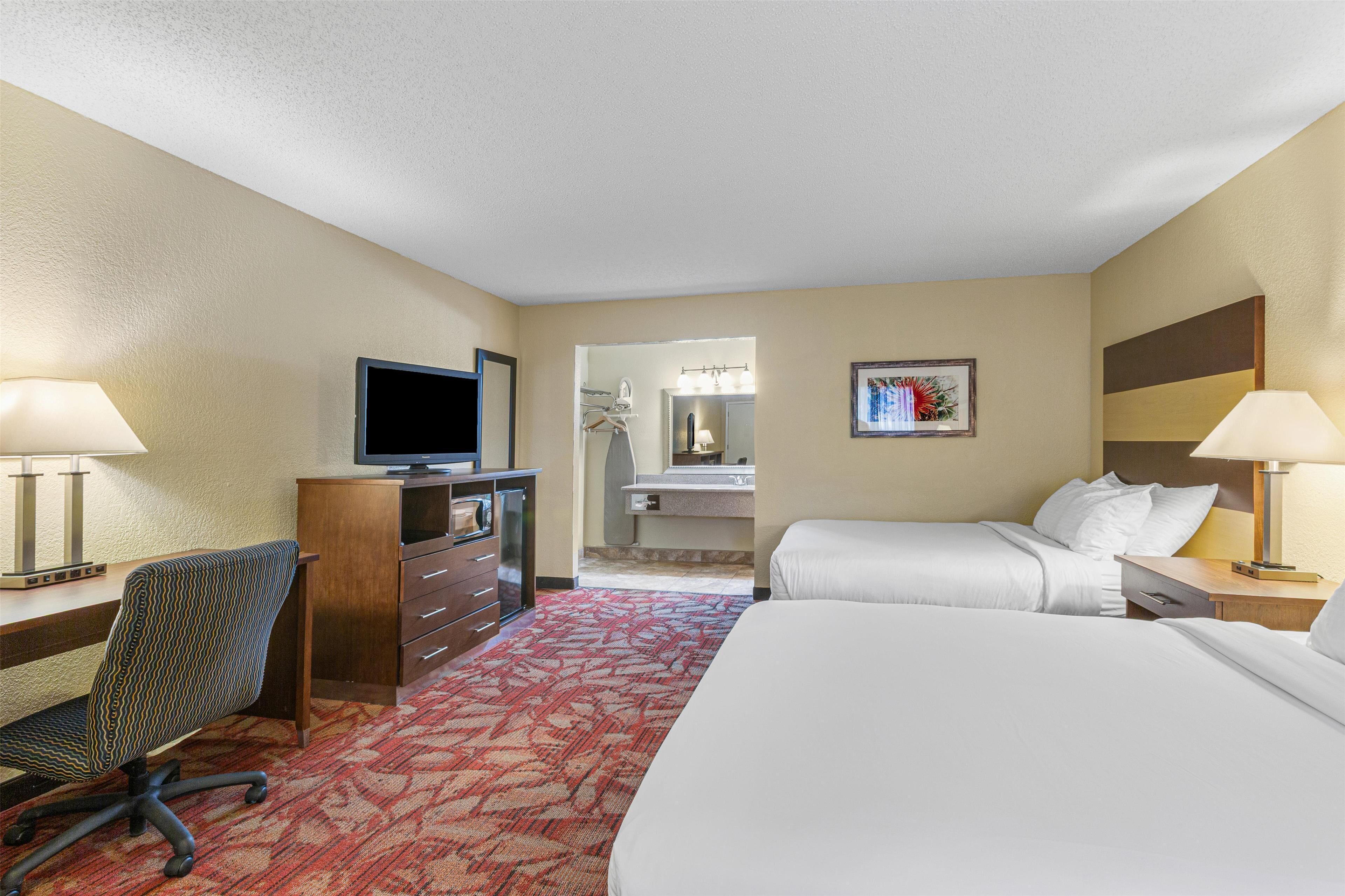 1 bedroom, in-room safe, laptop workspace, blackout curtains