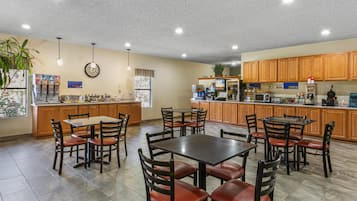 Free daily buffet breakfast