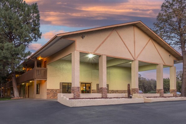 Exterior - Best Western Pine Springs Inn (Ruidoso Downs)
