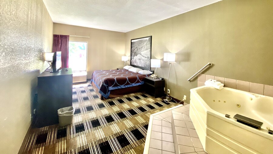 Super 8 by Wyndham Conway