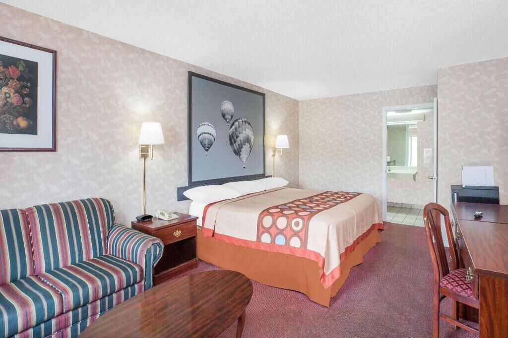 Free cots/infant beds, rollaway beds, free WiFi, bed sheets