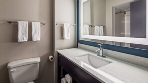 Kostenlose Toilettenartikel, Haartrockner, Handtücher, Seife