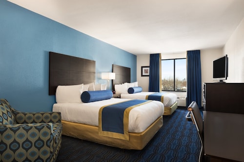 Holiday Inn Express St. Louis Arpt - Maryland Hgts by IHG