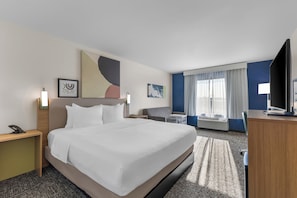 Room, 1 King Bed with Sofa bed | Desk, travel crib, free rollaway beds, free WiFi