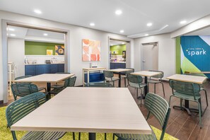 Free daily continental breakfast