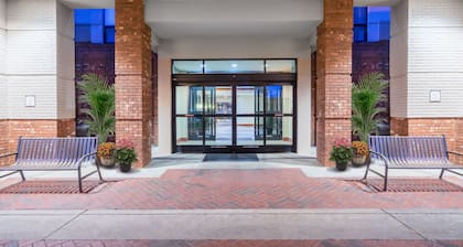 Staybridge Suites Memphis - Poplar Ave East by IHG