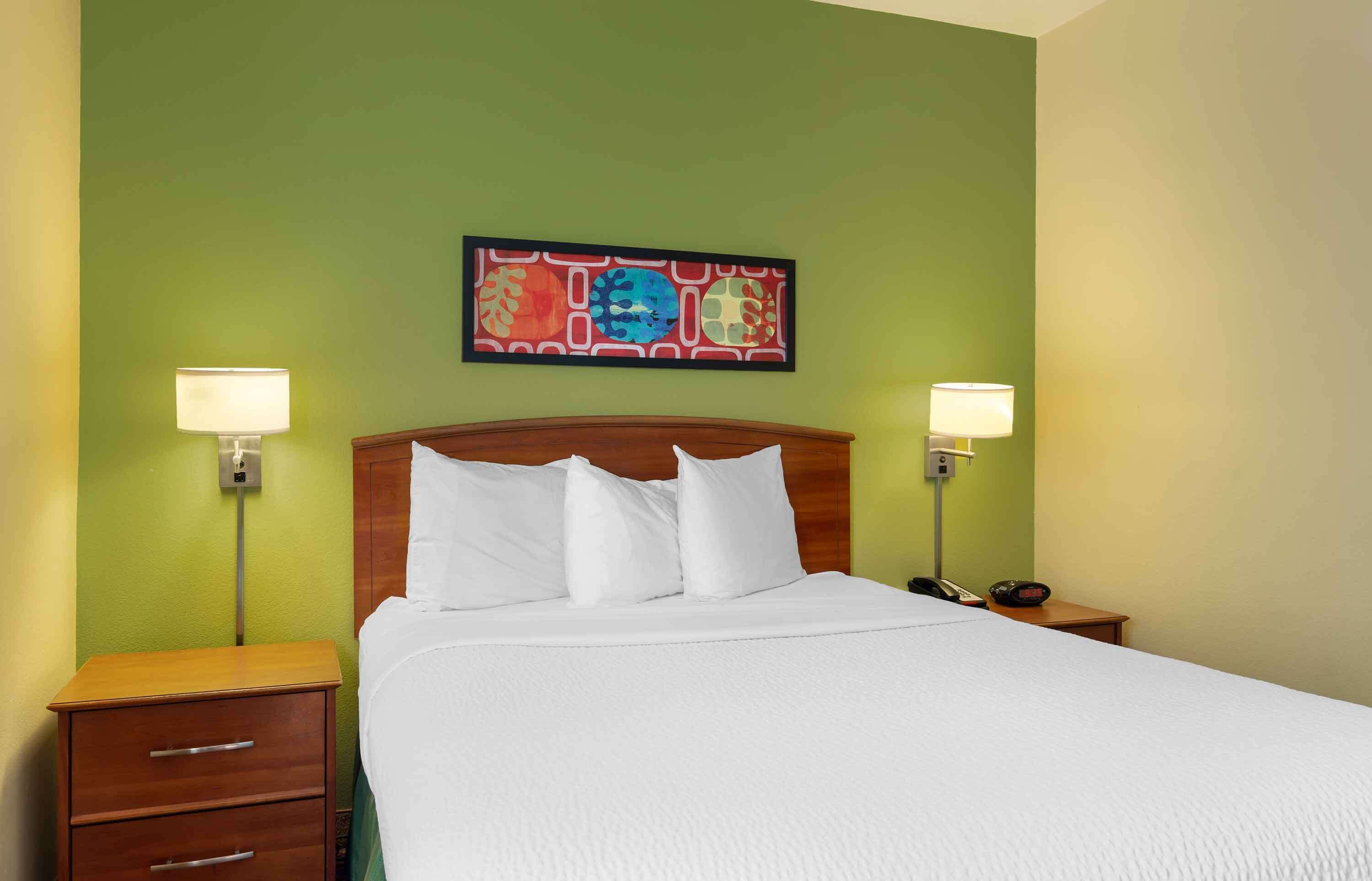 Premium Suite, Multiple Beds, Non Smoking, Kitchen | Premium bedding, desk, laptop workspace, blackout drapes