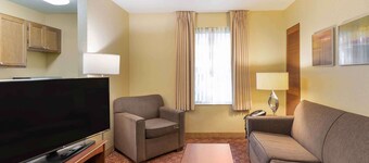 익스텐디드 스테이 아메리카 스위트 리치먼드 글렌 앨런 숏 펌프