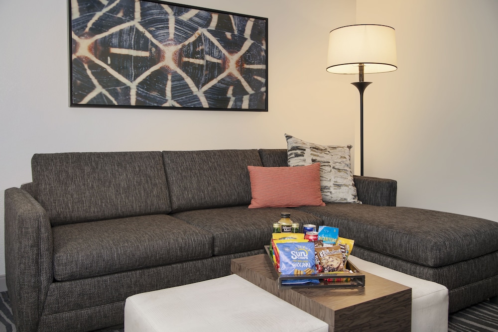 Embassy Suites by Hilton Orlando Airport, Orlando International Airport (MCO)