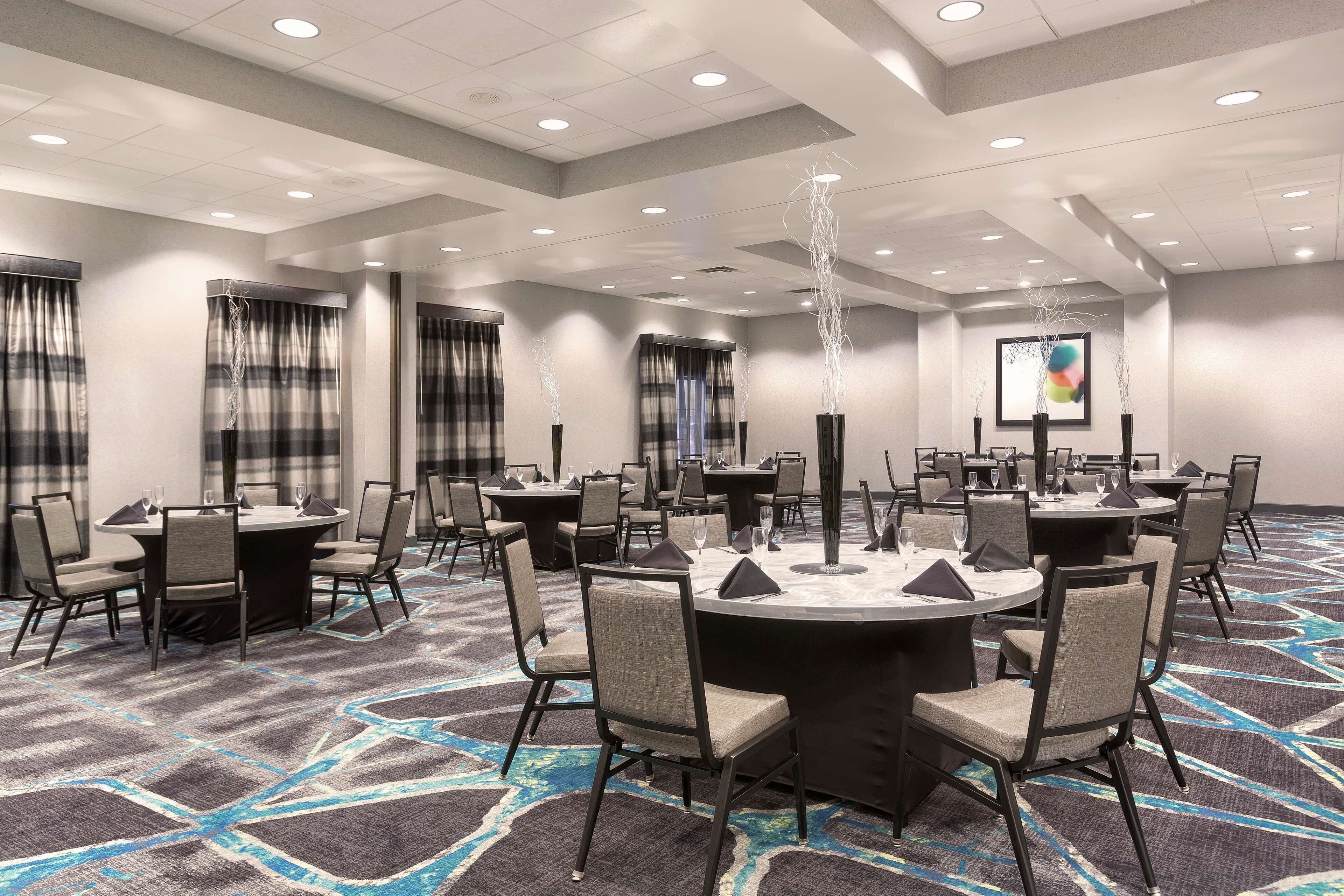 Foto - Embassy Suites by Hilton Orlando Airport