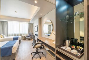 迷你吧、客房内保险箱、遮光窗帘、隔音