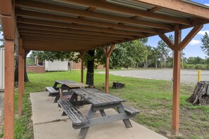 BBQ/picnic area