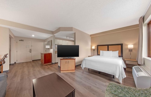 Extended Stay America Suites Ft Lauderdale Cyp Crk NW 6th Wy