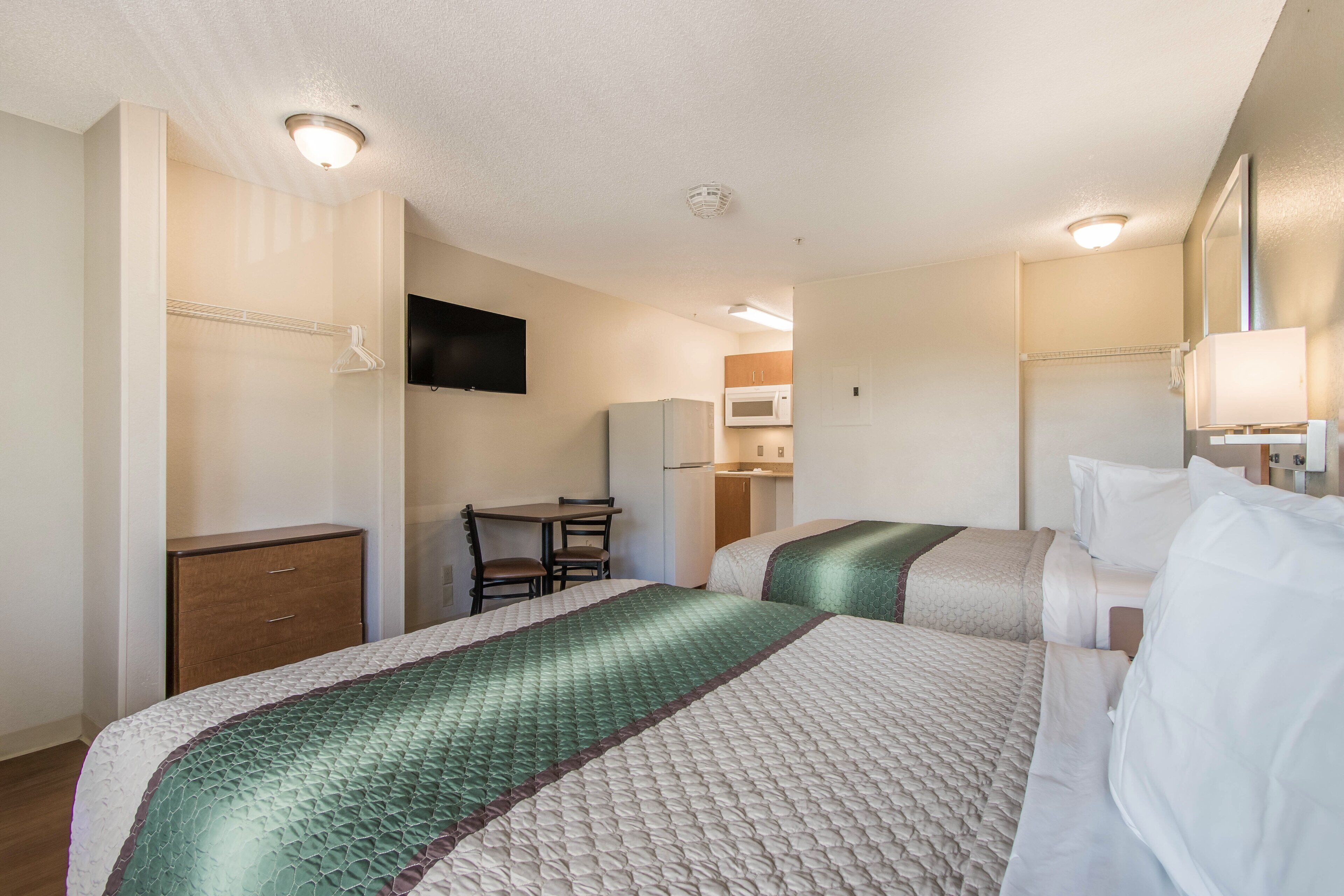 Photo - HomeTowne Studios by Red Roof Fort Lauderdale