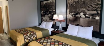 Super 8 by Wyndham Chenoa 