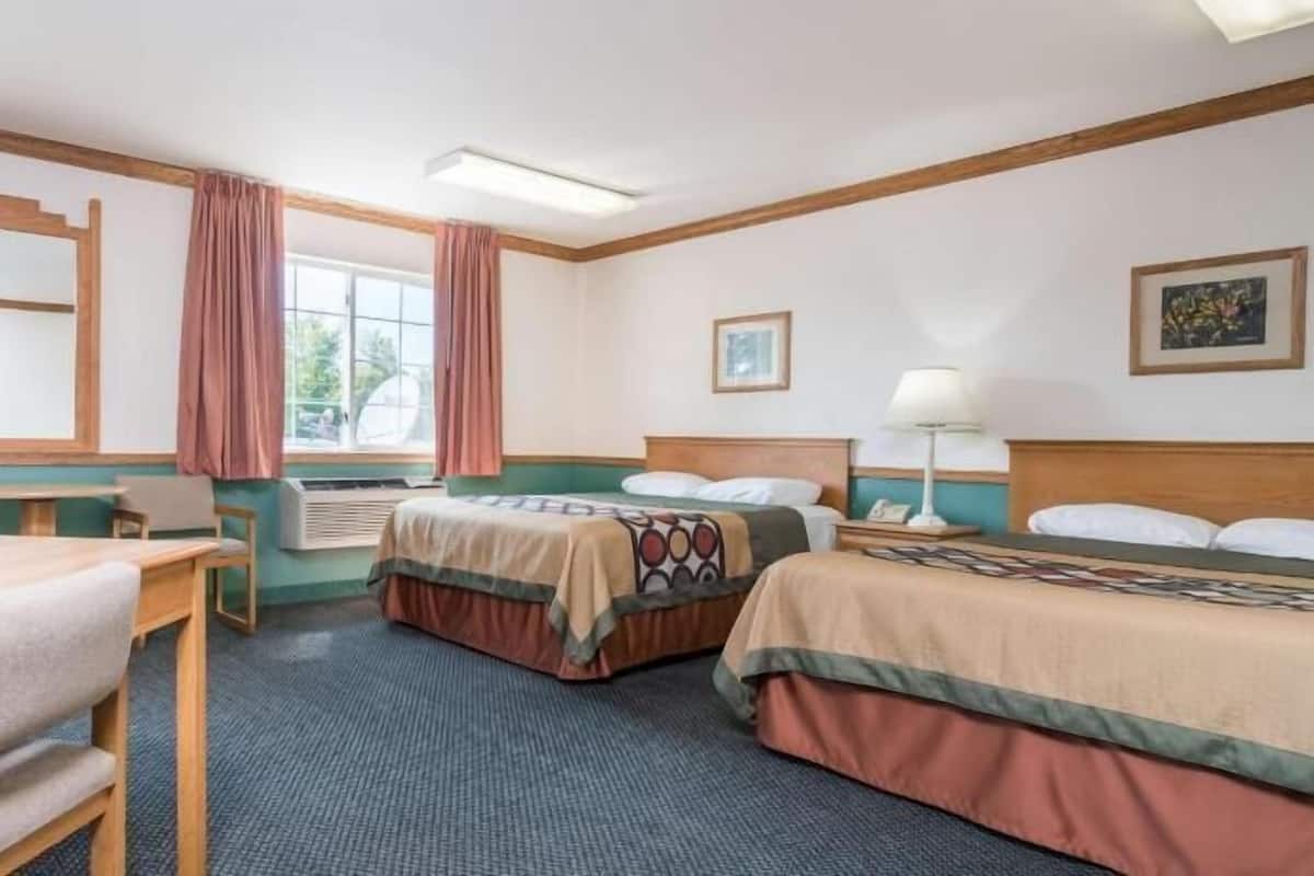 Desk, rollaway beds, free WiFi, bed sheets