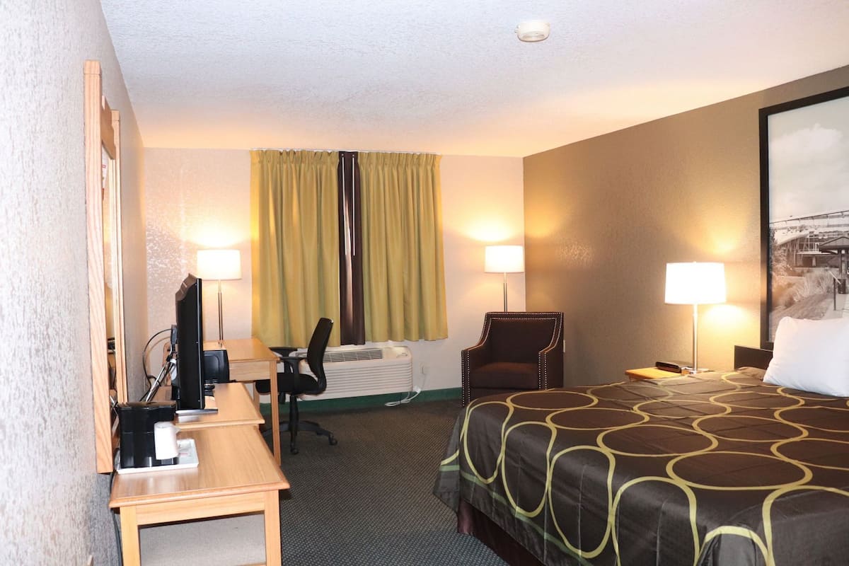 Desk, rollaway beds, free WiFi, bed sheets