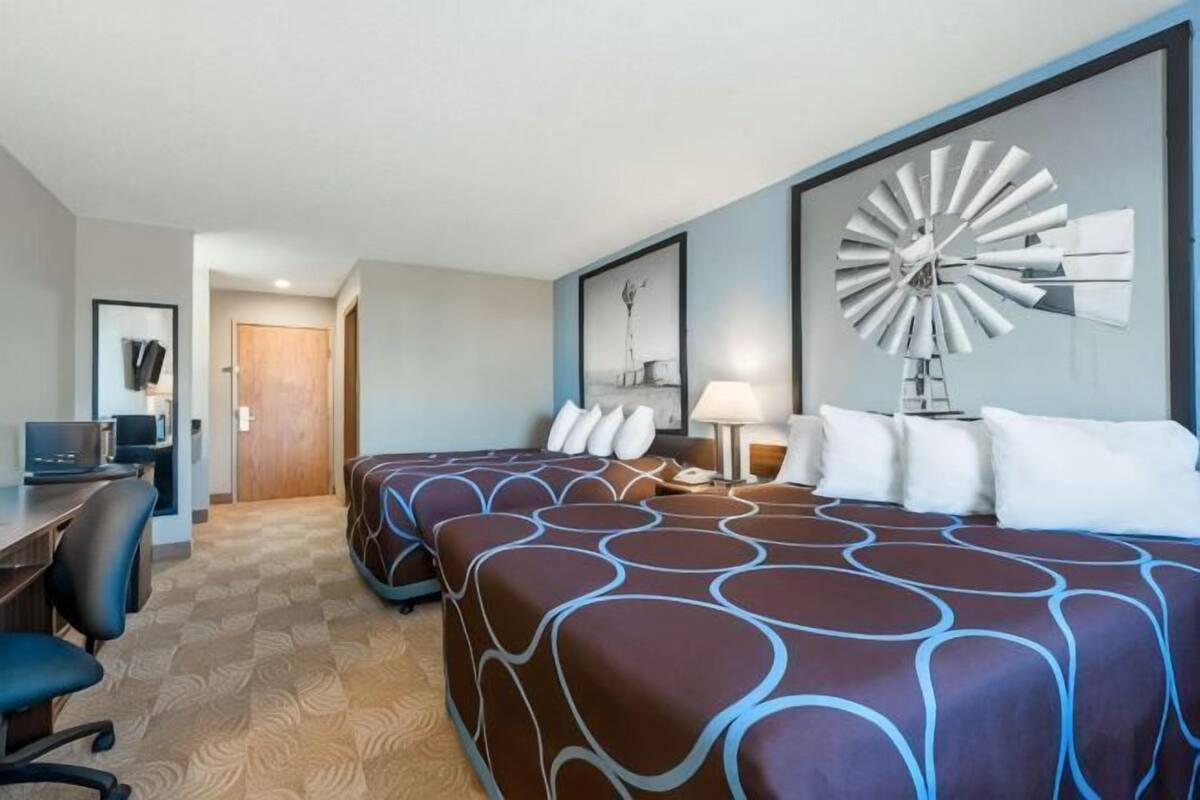 Internet, draps fournis, réveils