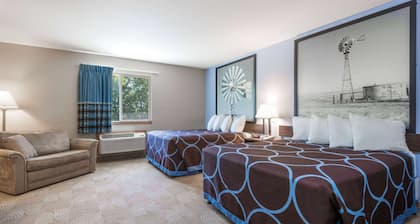 Super 8 by Wyndham Beloit KS