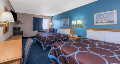 Super 8 by Wyndham Potosi