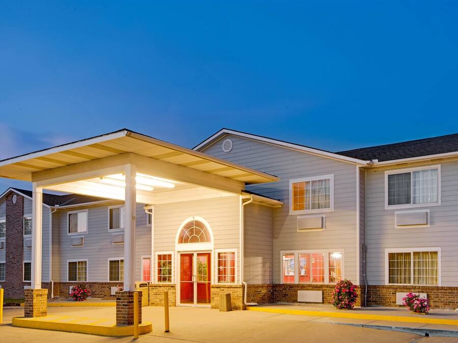 Front of property - evening/night
