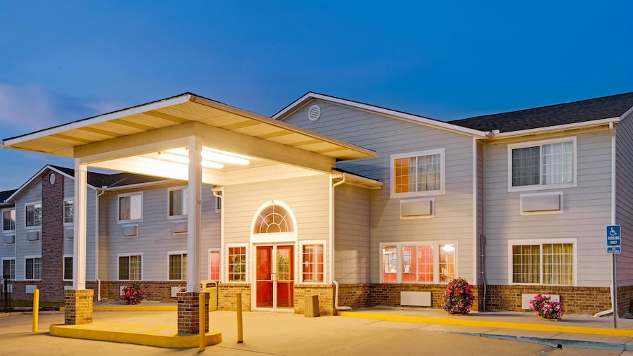 Super 8 by Wyndham Riverside/Kansas City