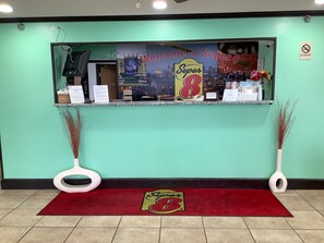 Lobby lounge