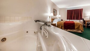 Suite, 1 King Bed, Non Smoking