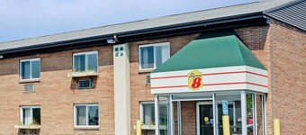 Super 8 by Wyndham Kenmore/Buffalo/Niagara Falls Area