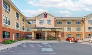 Vista frontal de la propiedad