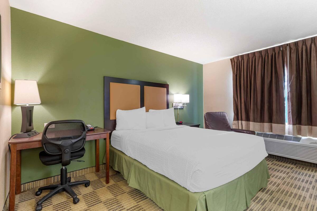 Studio, 1 Queen Bed, Non Smoking