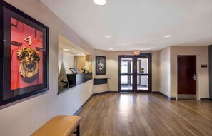 Lobby - Suburban Studios Exton - Philadelphia Great Valley (Exton)