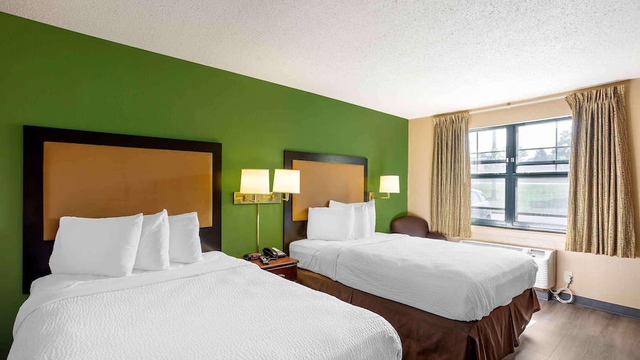 Suburban Studios Exton - Philadelphia Great Valley