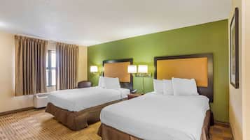 Studio, 2 Double Beds, Non Smoking | Desk, free WiFi, bed sheets