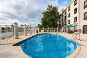 Piscina externa