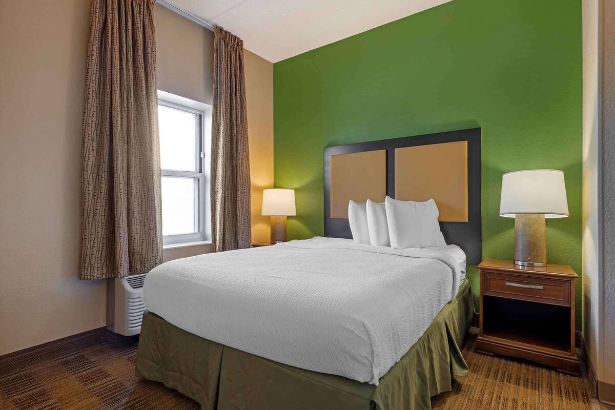 deluxe studio, 1 king bed with sofa bed, non smoking | desk, iron/ironing board, free wifi, bed sheets