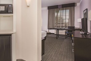 Executive Room, 1 King Bed, Non Smoking