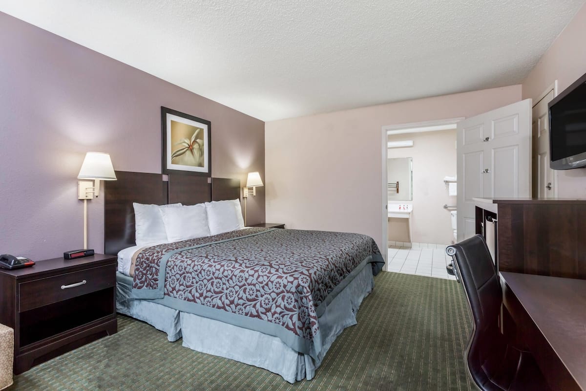 Room, 1 King Bed, Accessible, Non Smoking