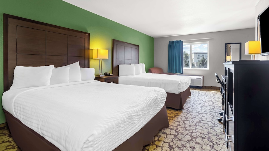 SureStay Plus Hotel by Best Western Bettendorf